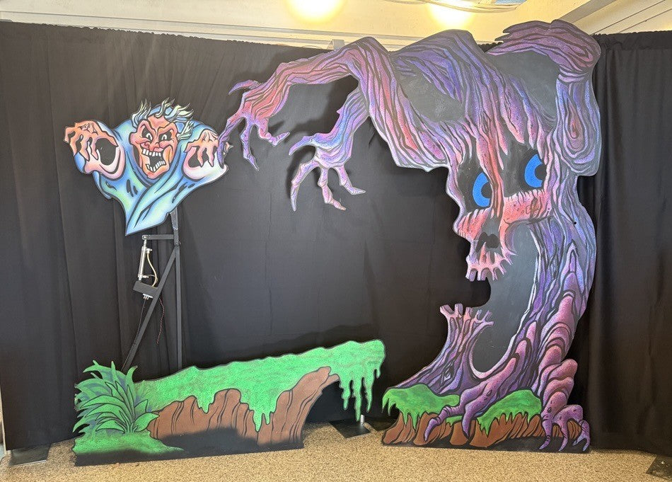 Lot # 15 – Creepy Tree with Ghost Friend - Full Lot