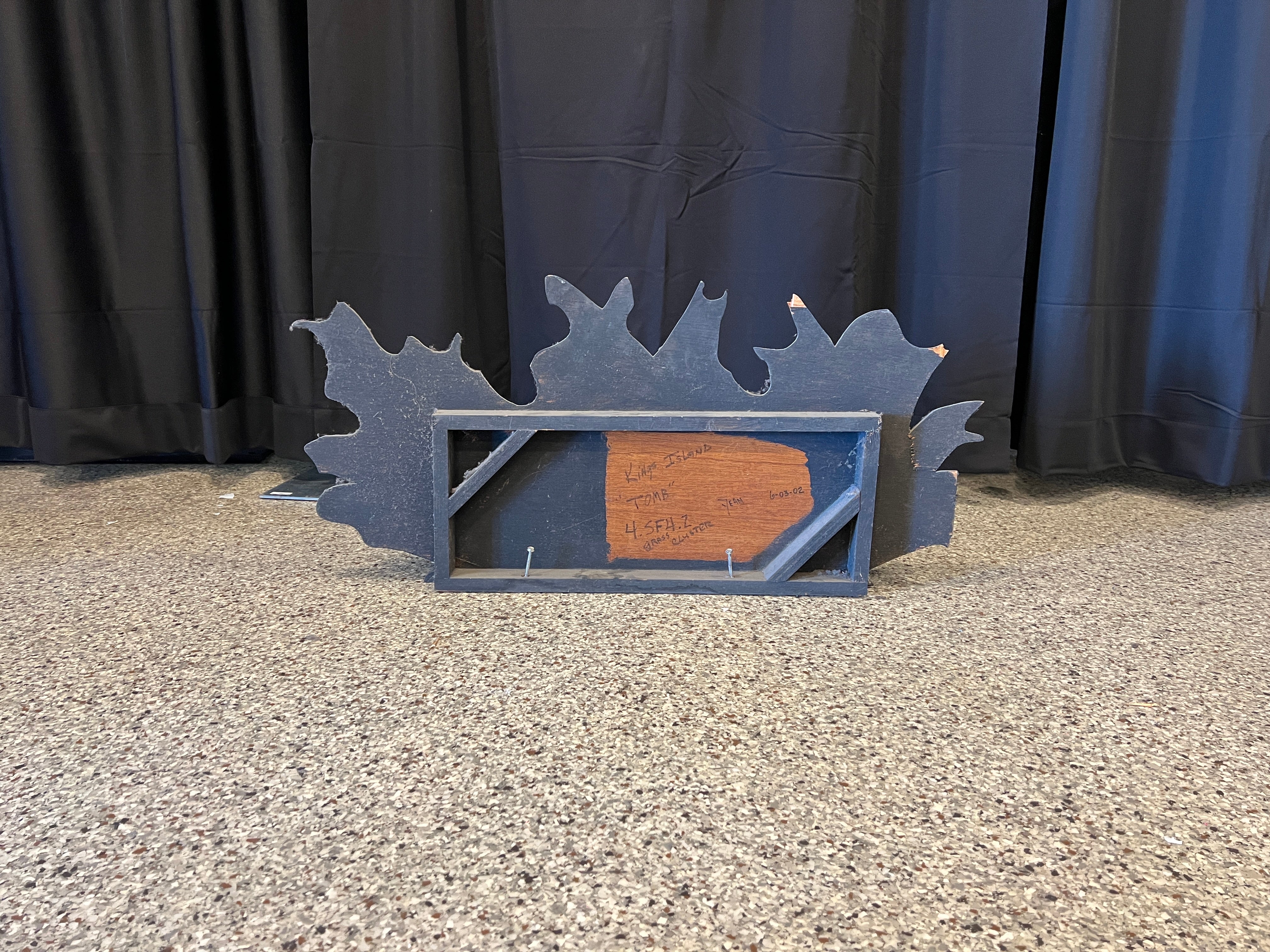 Lot # 25 – Grass and Branches - 25.47.2