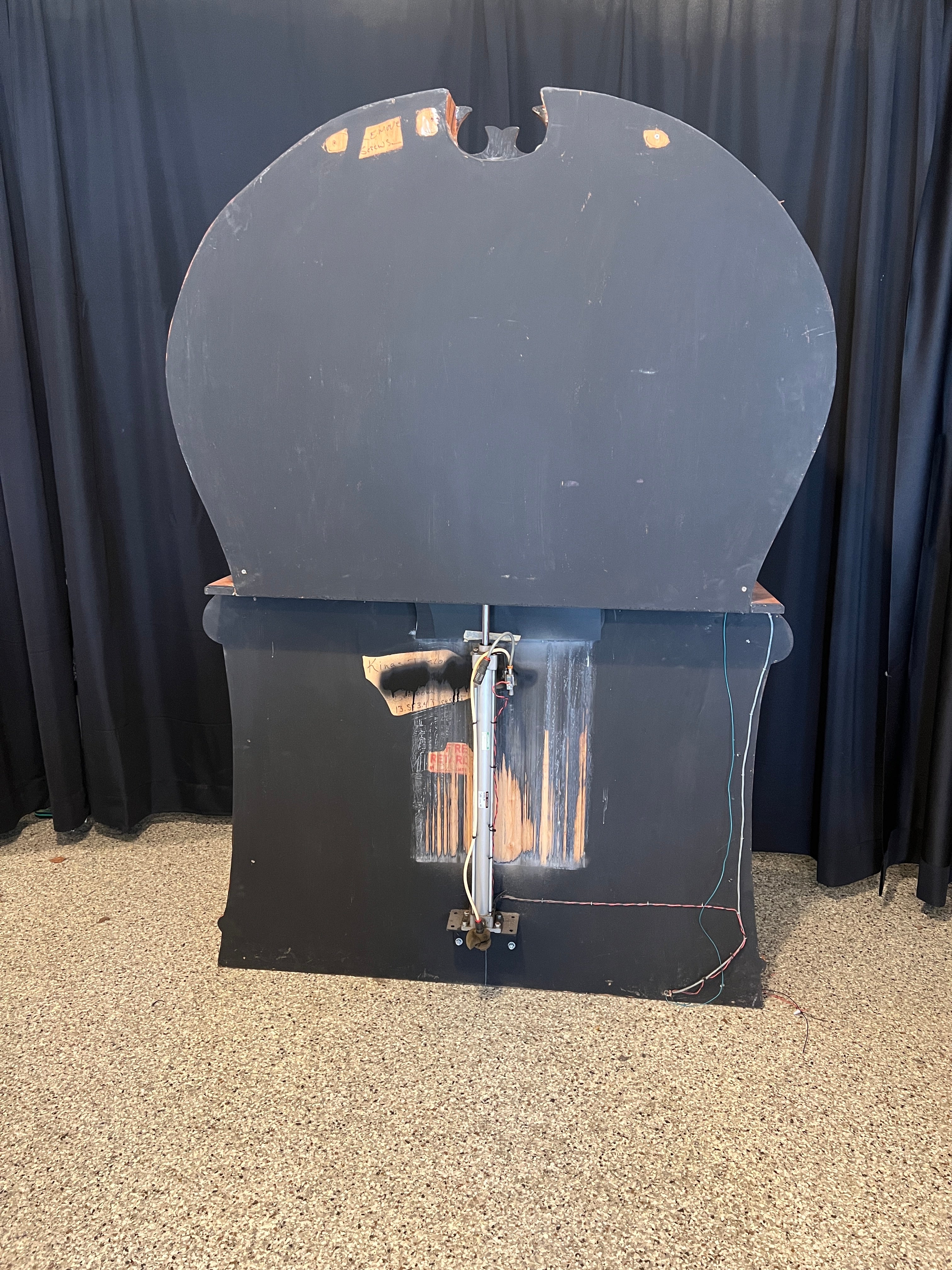 Lot # 50 – Look Your Best - 50.92.1