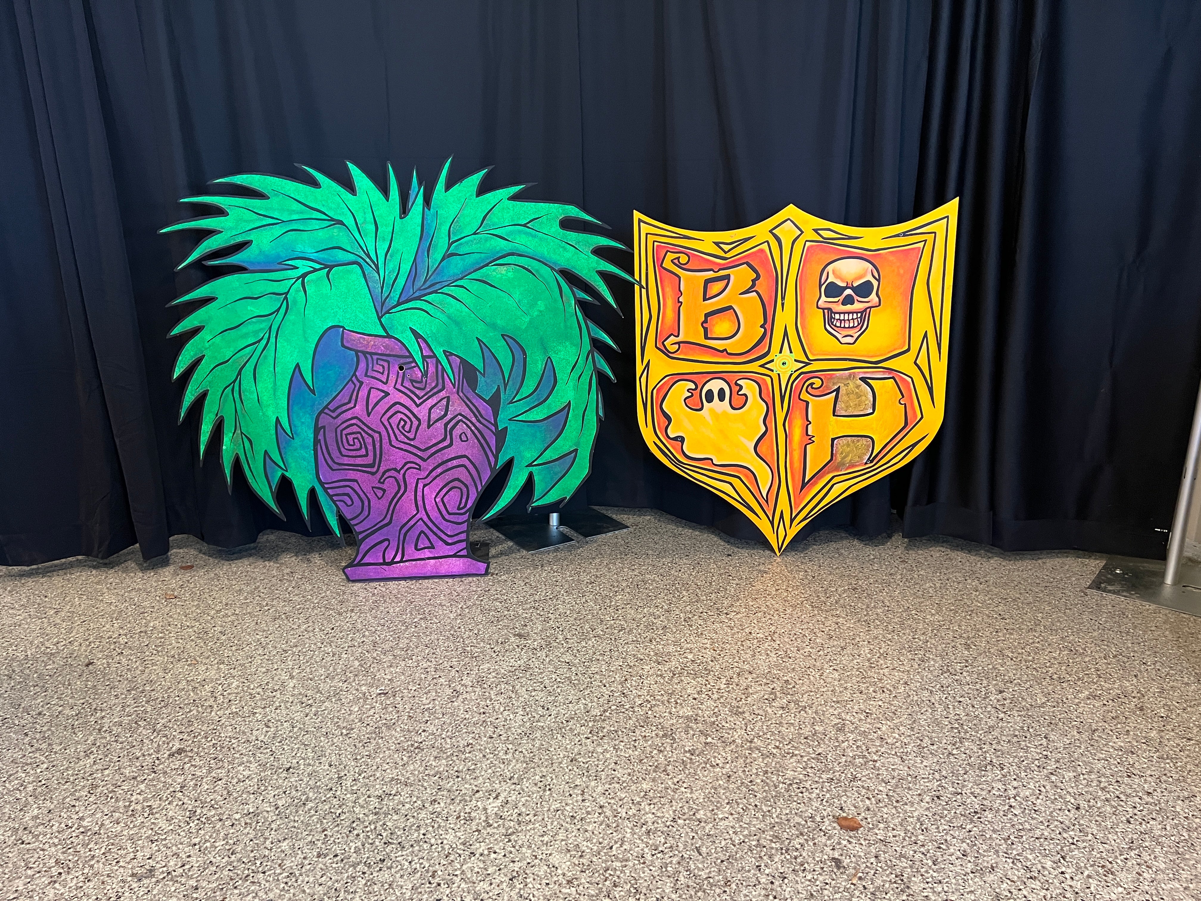 Lot # 61 – Coat of Arms - Full Lot