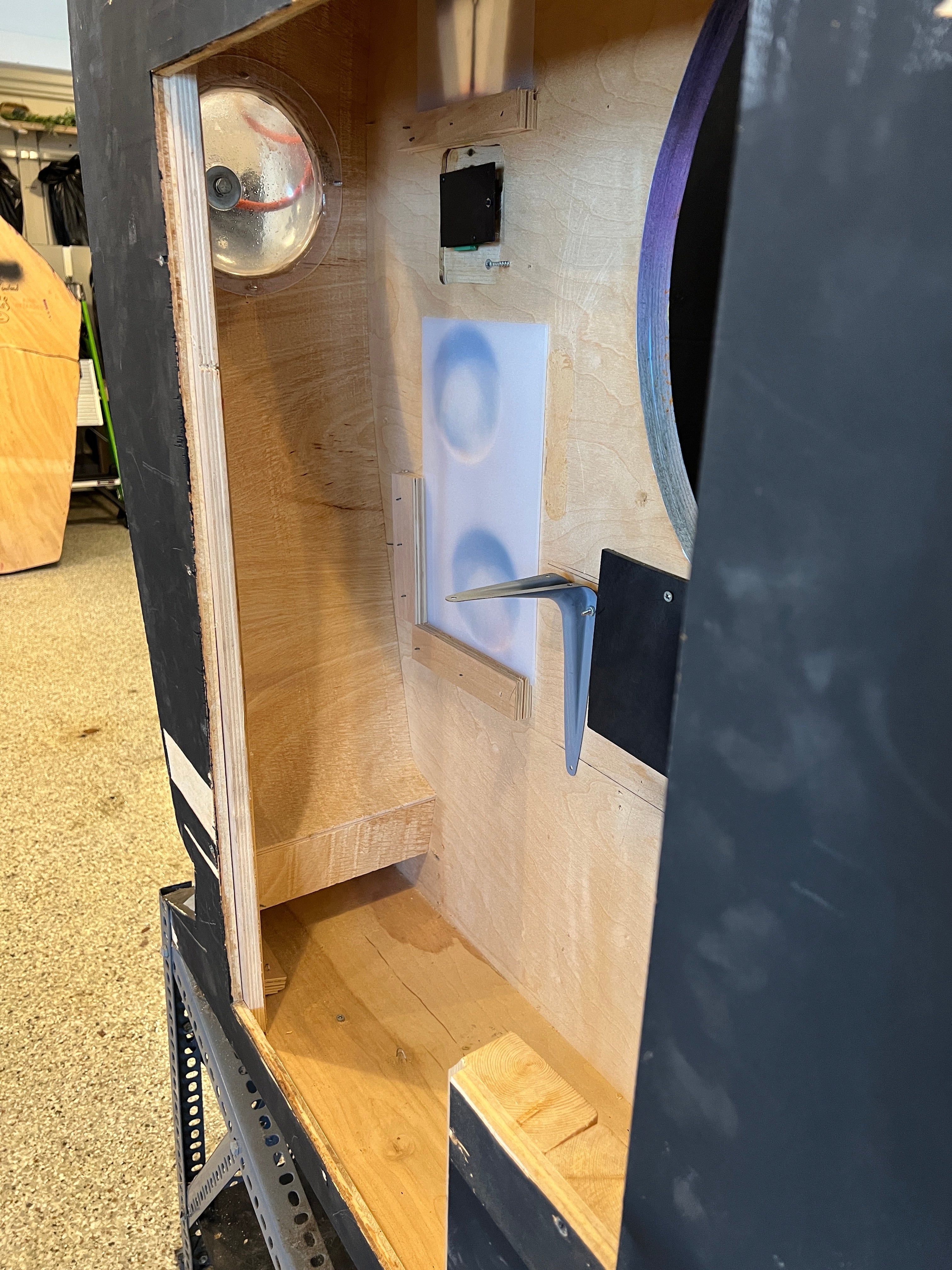 Lot # 71 – Nothing Good on - 71.127.3