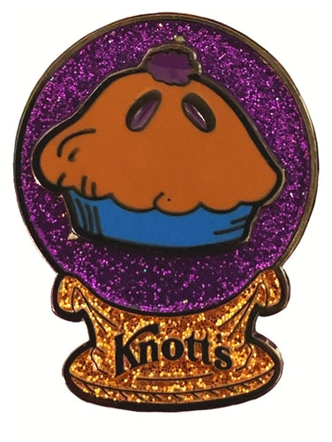 Knott's Berry Farm Bear-y Tales Fortune Tellers Collectible Pin