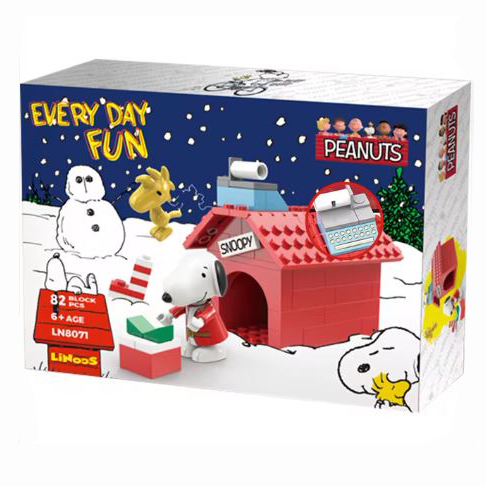 PEANUTS® Snoopy Winter Doghouse BanBao Play Set