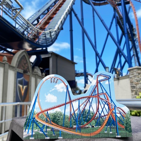 Cedar Point Cat's Meow Valravn Shelf Sitter